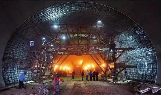 凝心聚力，攻克隧道難關